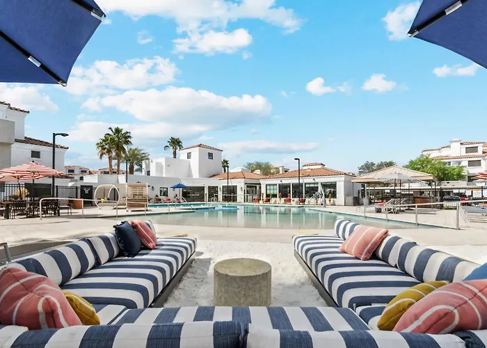 Apartment Modern And Spacious One Bedroom In With Pool
