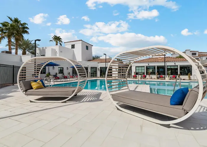 Modern And Spacious One Bedroom In With Pool Tempe